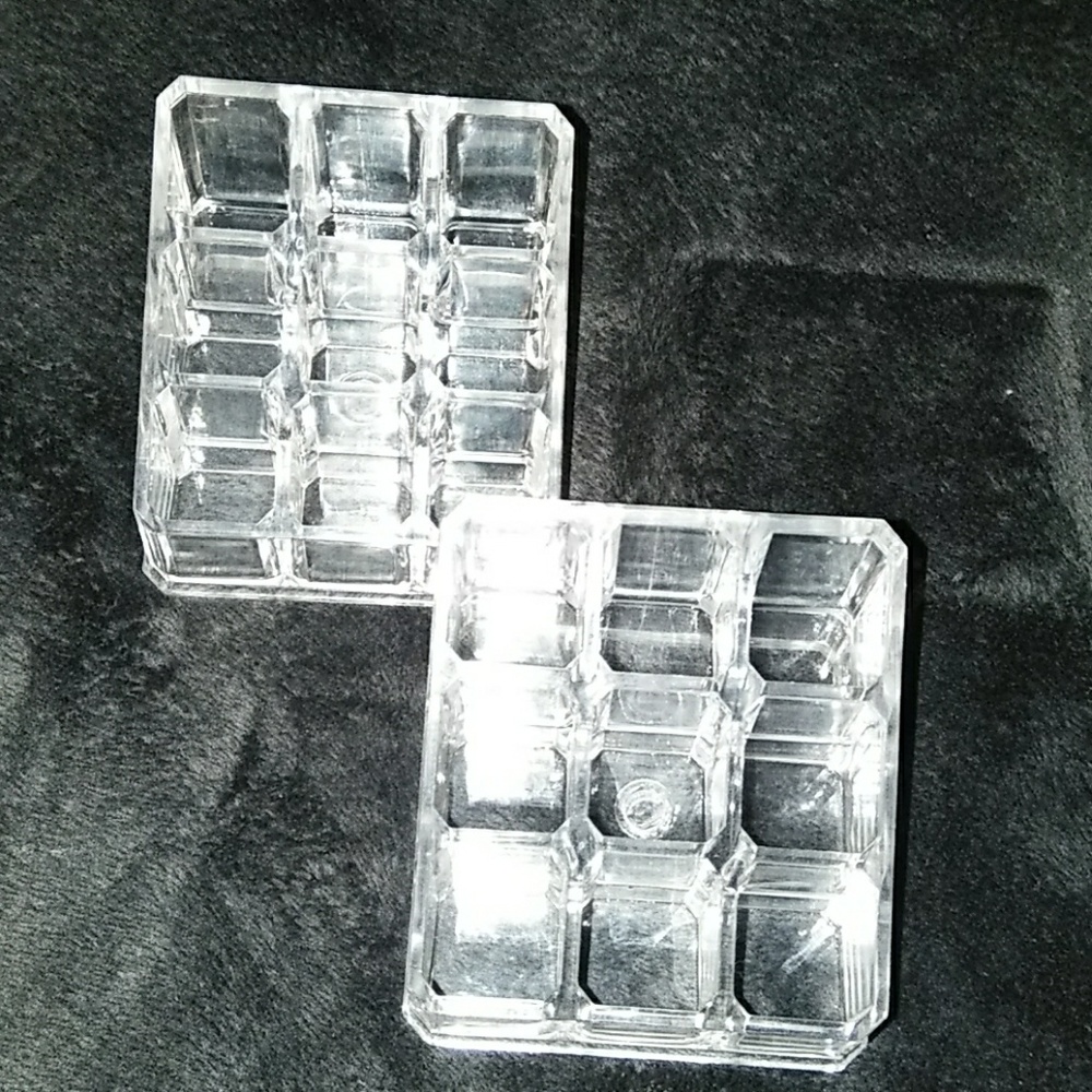 9-slot lipstick holders